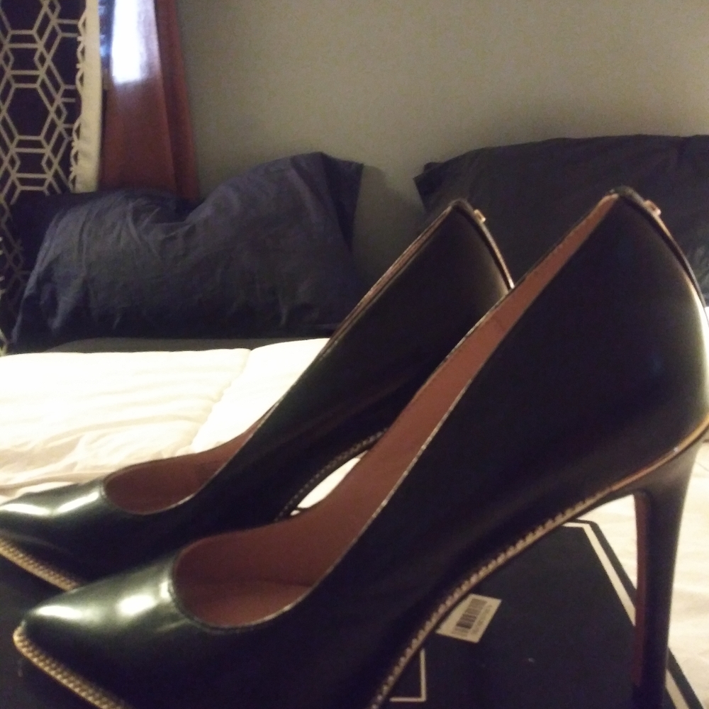 Shoes - Picture 3 of 5
